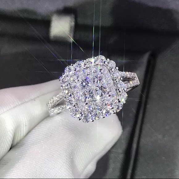 Milangirl Luxury Sparkly Big Stone Zircon Ring - Picture 2 of 4